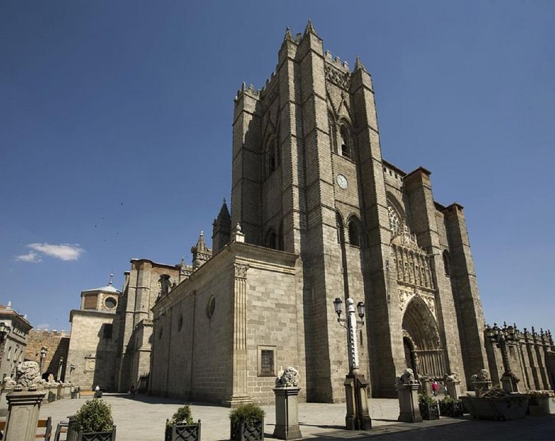 Apartamentos Turisticos Avila La Catedral Ávila Exterior foto